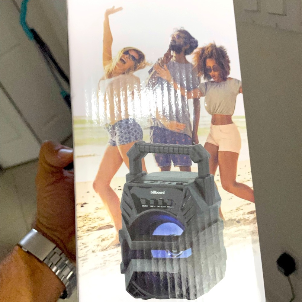 Portable Bluetooth speaker 
3